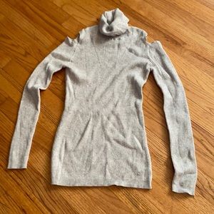 Athleta cold shoulder like new Small sweater